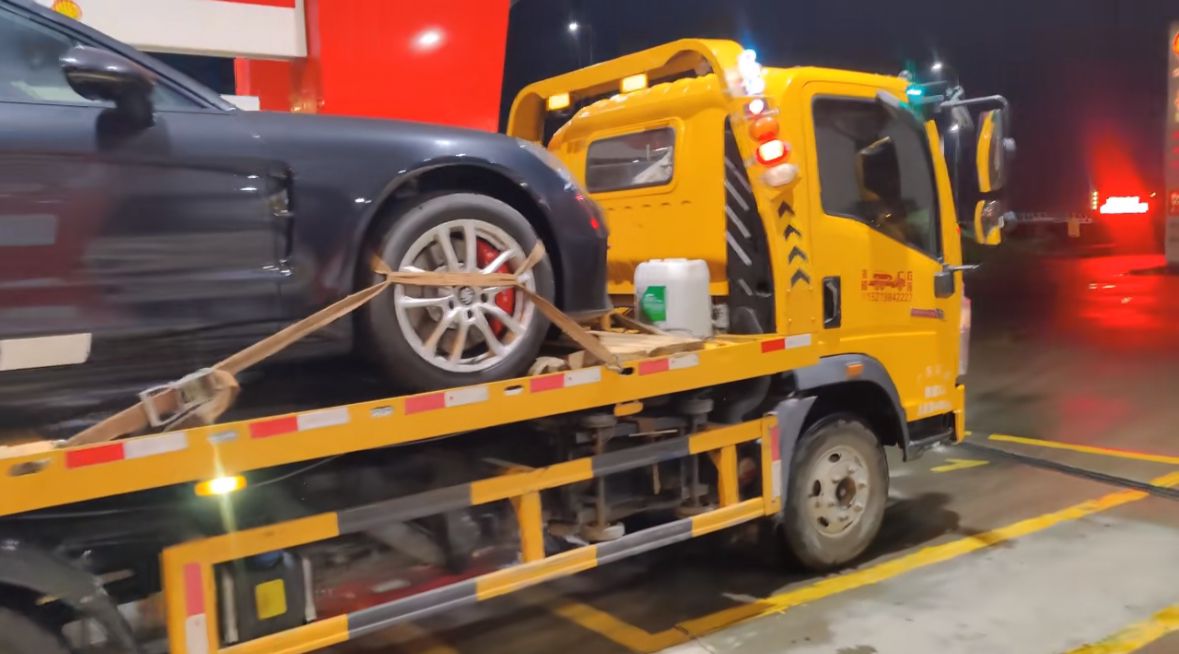 光明区行车途中遇到突发状况该如何呼叫道路救援？